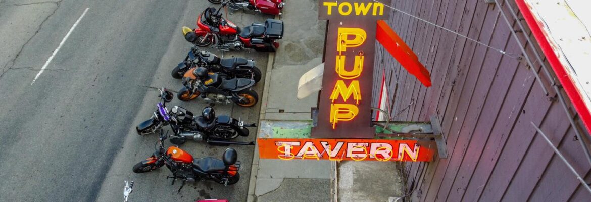 Old Town Pump